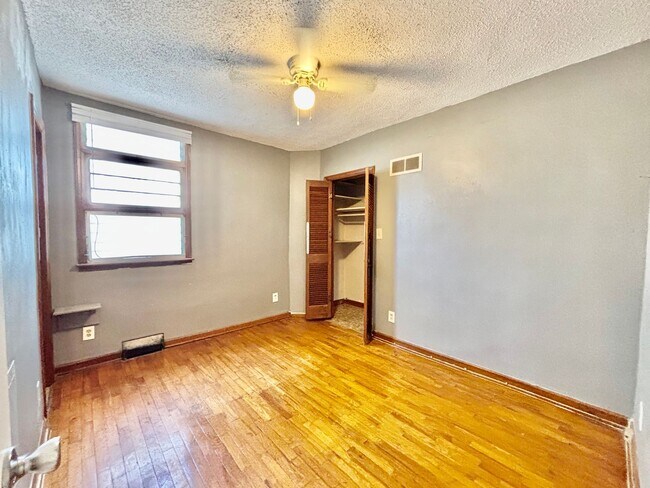 Photo - 3810-3812 Central St. Unit 3810-1