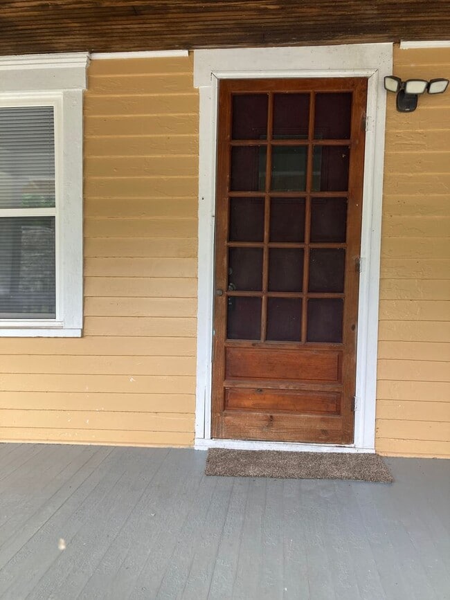 Photo - 1003 W Main St
