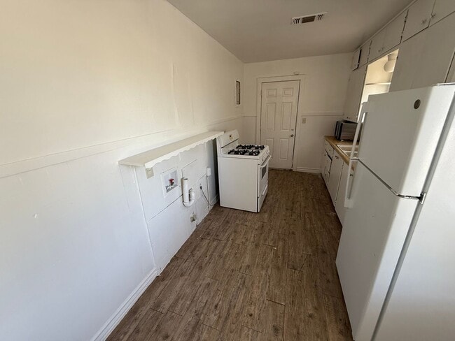 Photo - 2 Bed 1 Bath Home