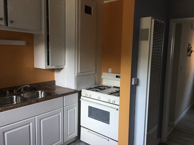 Home Sweet Home - 3578 Marguerite St Unit C