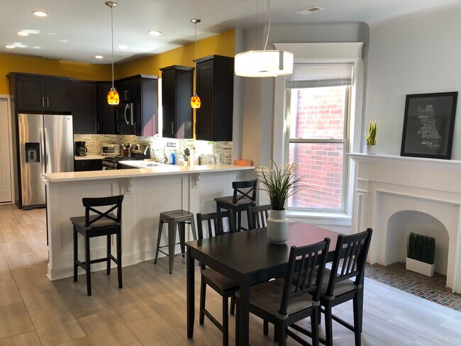 5313 South Maryland Avenue Unit 4