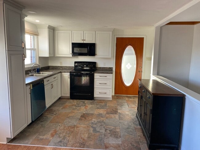 Photo - 3bed 2bath Home with Atwood Lake Views