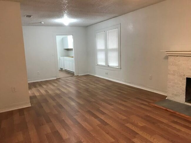 3 bedroom house in Fort Worth for rent. - 3 bedroom house in Fort Worth for rent.
