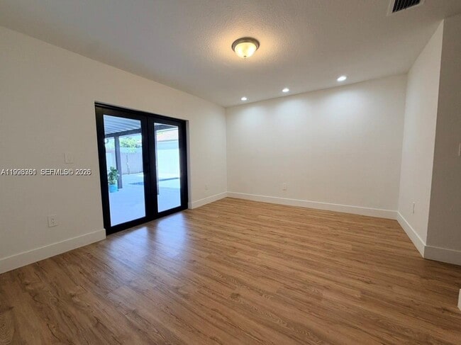 Photo - 11361 SW 145th Ave