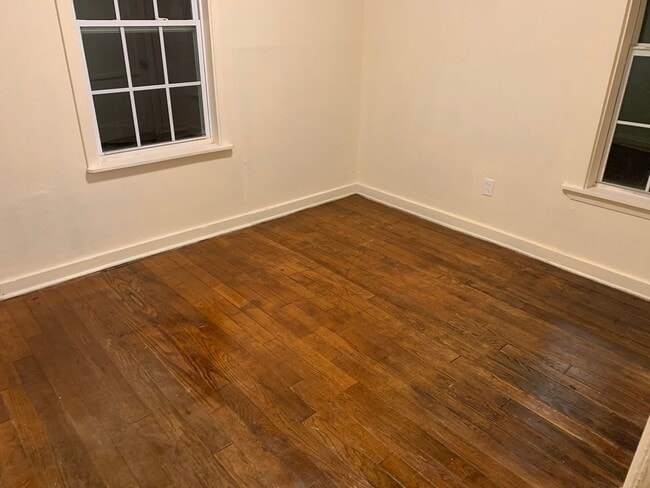 Photo - 2 bedroom house in Midtown accross the street from Denton Park!