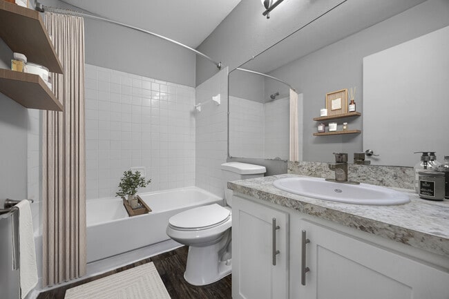 2 BR, 2BA-876 SF- Park at Walden Lake