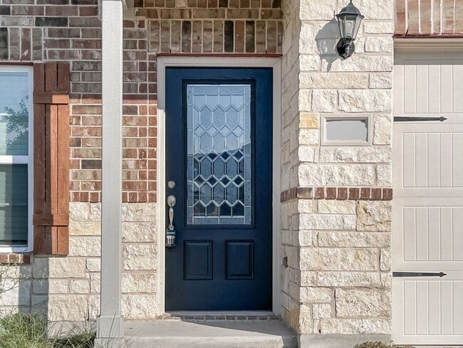 Photo - Beautifully Refreshed 3-Bedroom Home in De...