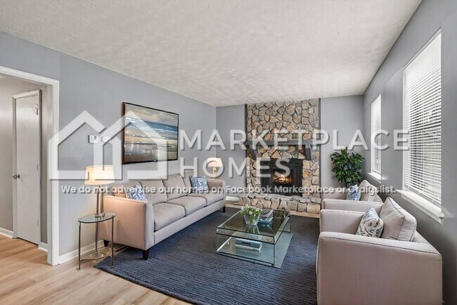 Photo - 956 Windwood Ct