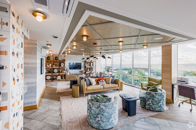 Sky Lounge