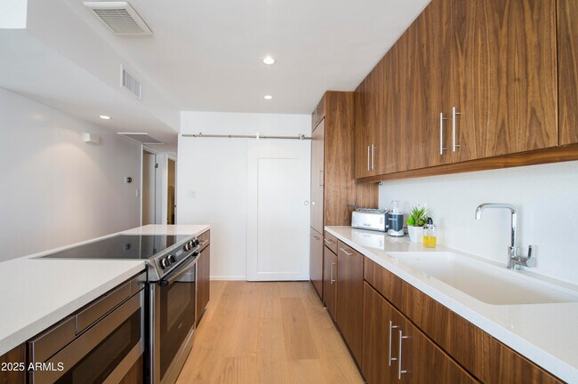 Photo - 7319 E Northland Dr Casa Adosada