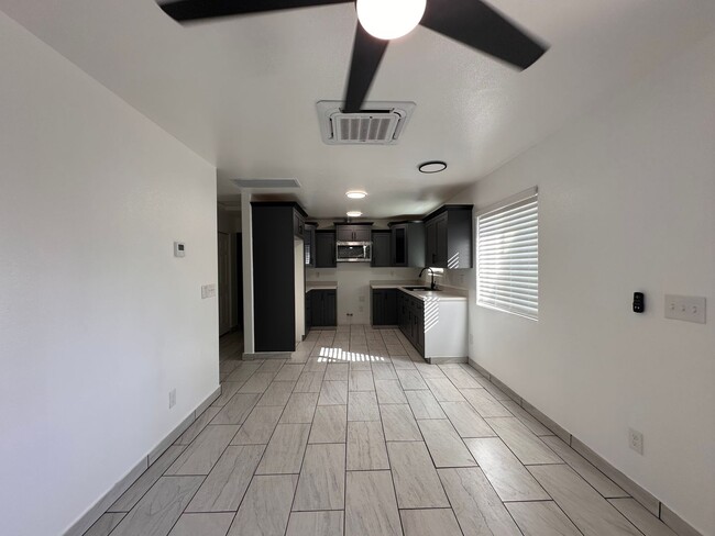 Photo - Beautiful 2 Bed 2 Bath duplex in Ontario