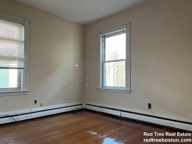 Photo - 166 Elm St Unidad 2