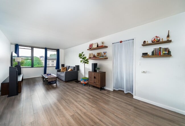 Building Photo - 9019 Wall St Unit 2D Rental