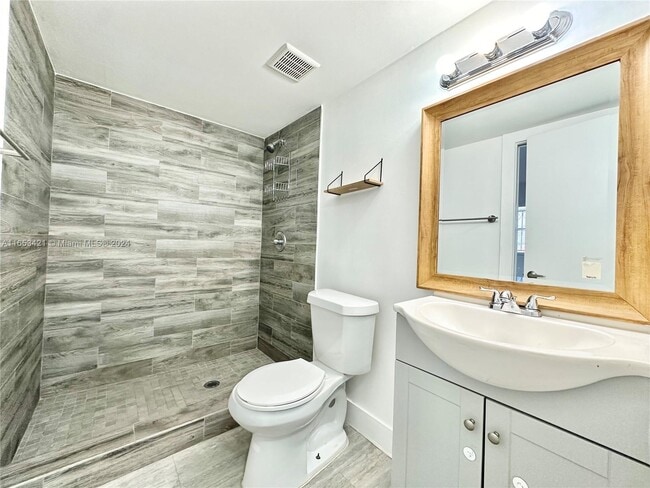 Photo - 19751 SW 114th Ave Unit 349