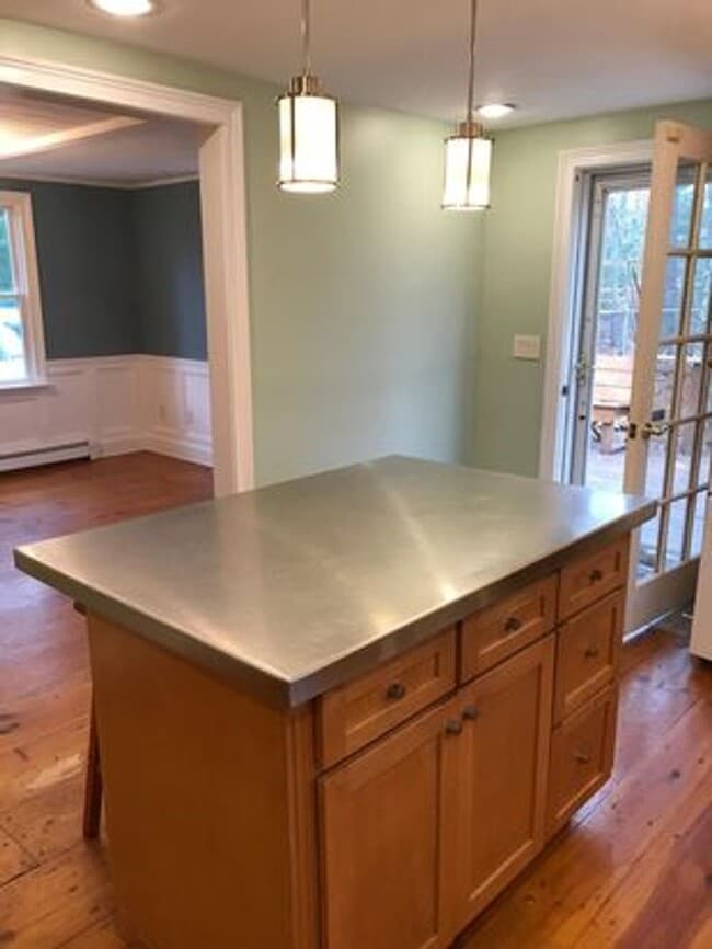 Photo - Modern 2Br / 2Ba Cape Style Home in Quiet ...