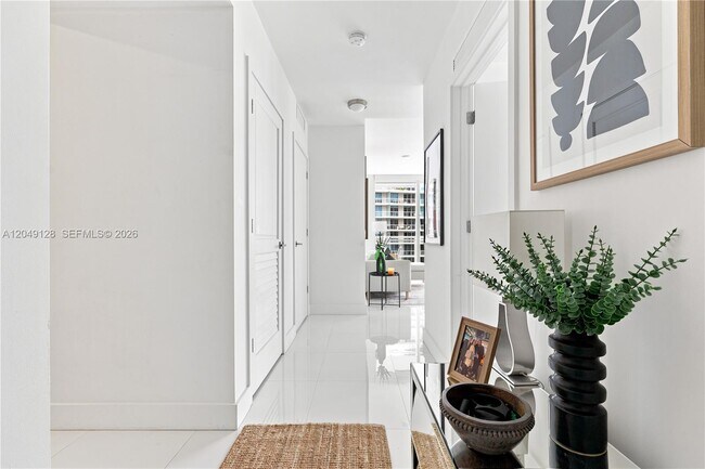 Building Photo - 1080 Brickell Ave Unit 2609