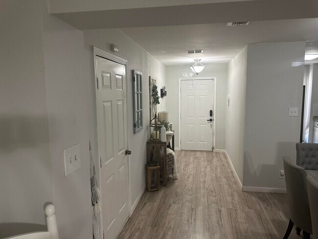 Photo - 1902 Denmark Ln