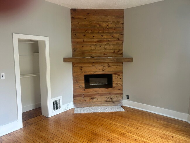 Photo - Large first floor two bedroom with bonus r...