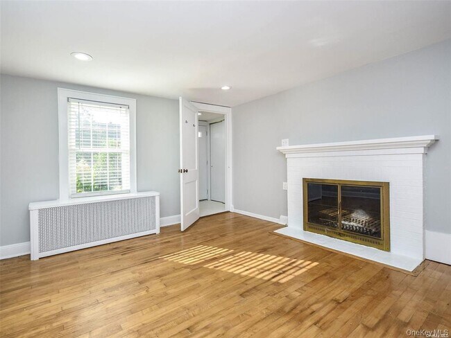 63 Elm Ave