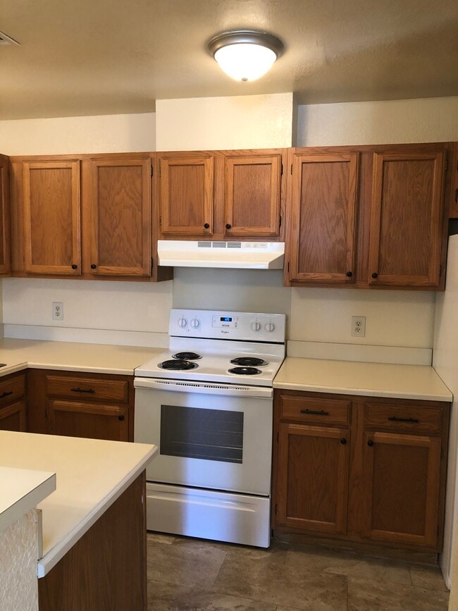 Photo - 9810 Walnut Ln