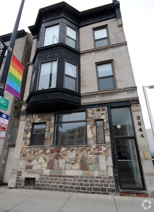 Building Photo - 3544 N Halsted St Unit 1F Rental