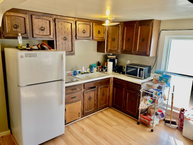 Photo - 323 Center St