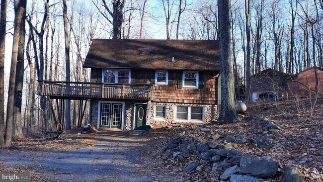 Building Photo - 461 Chipmunk Trail Ln Rental