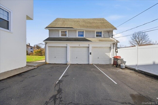 Building Photo - 32 Orchard St Unit 3