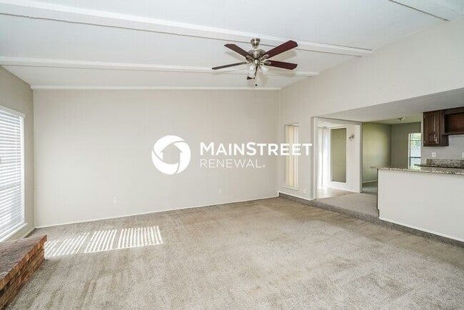 Photo - 3 Bedroom Pet-Friendly Home in Fort Worth,...