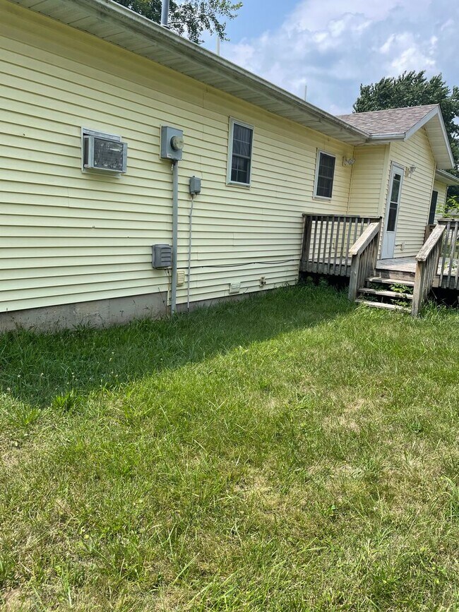 Photo - 3 Bed 2 Bath 2 Car Garage plus Bonus Room Available July 31, 2023