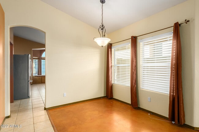 Photo - 525 N Val Vista Dr