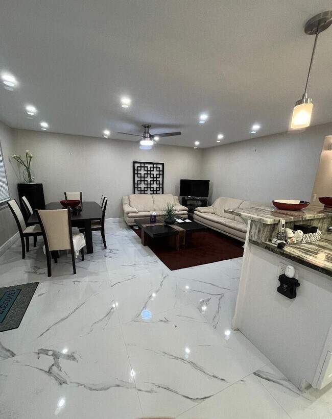 Photo - 253 Burgundy Ave