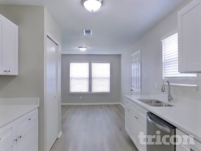 Photo - 2301 Harvest Moon Dr Casa