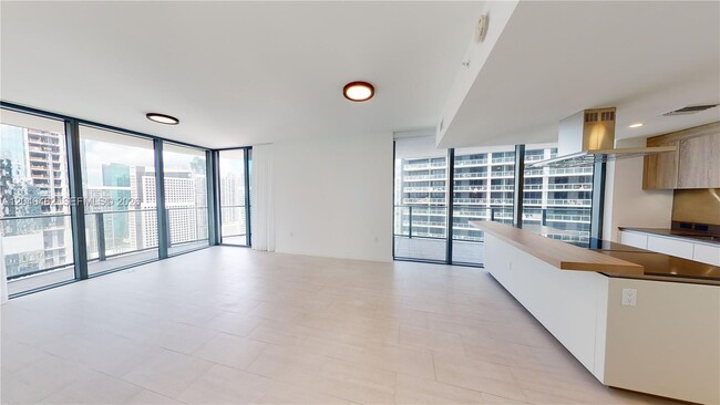 Photo - 1000 Brickell Plz