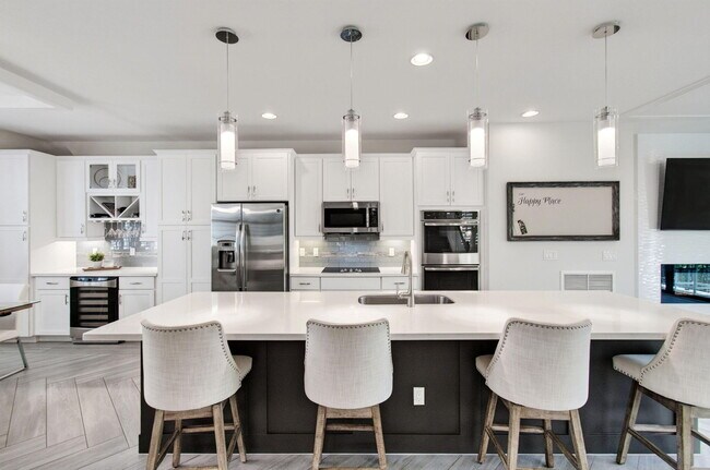 Photo - 622 Windward Cir S