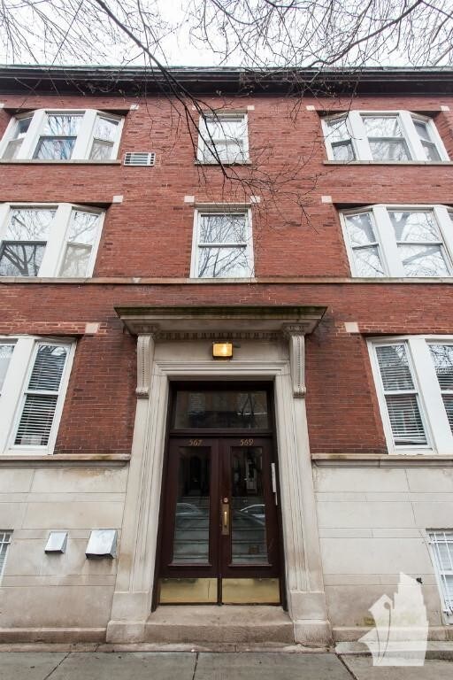 Photo - 569 W Arlington Pl Unit 2