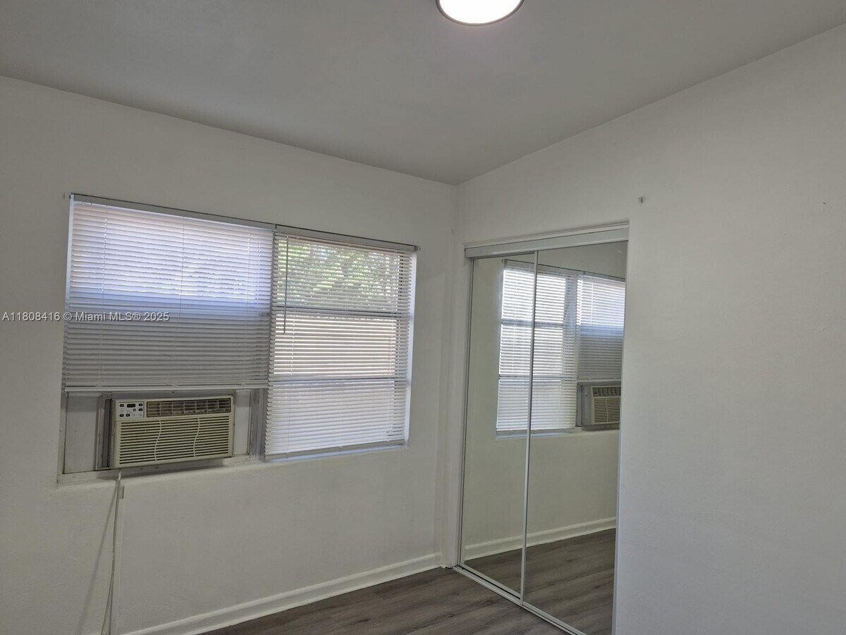 Photo - 914 W Sumner St Unit 914
