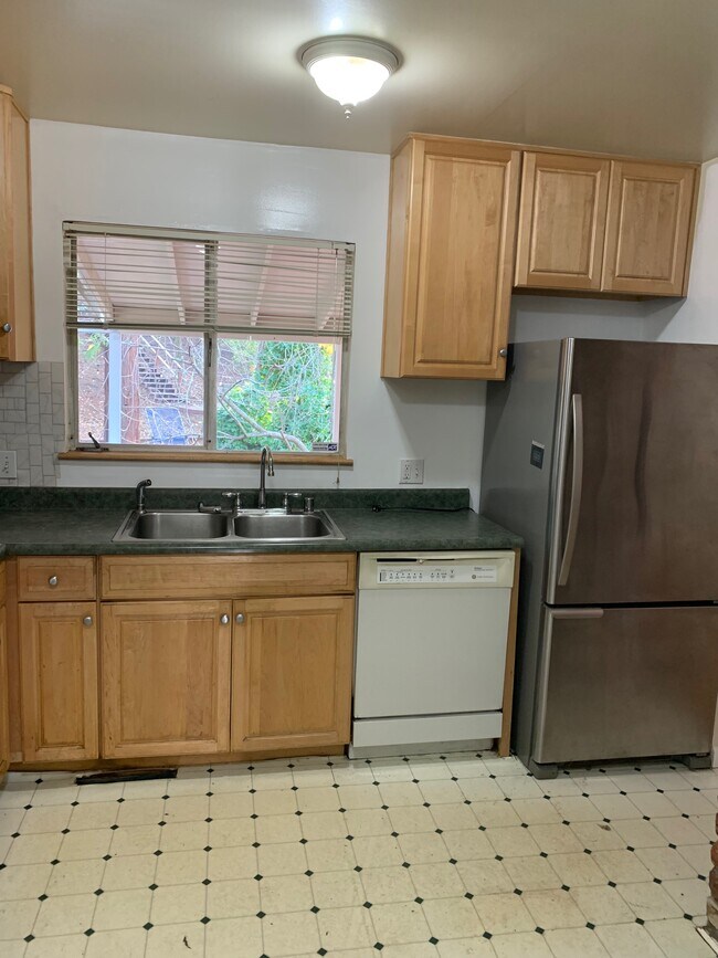 Photo - 3647 Walnut St