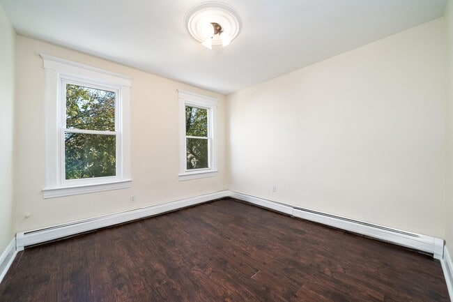 Photo - 224 Linden Ave Unit 4