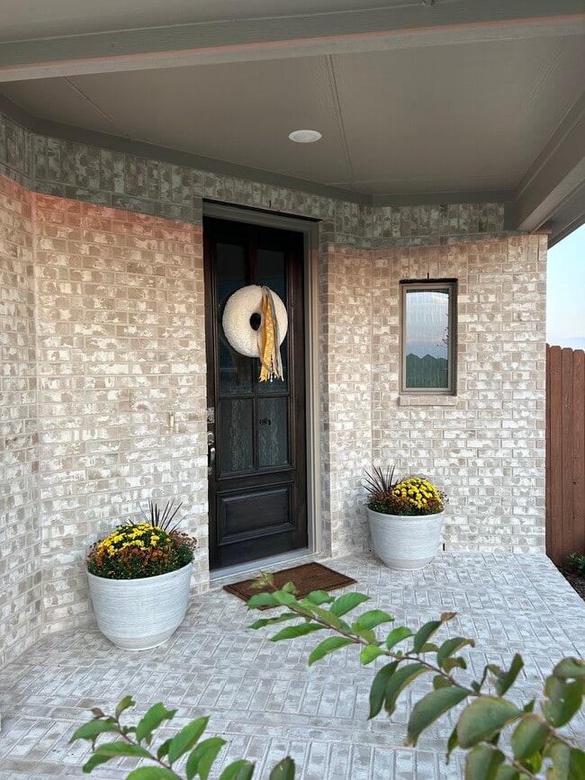 Photo - 3820 Summerfield Dr