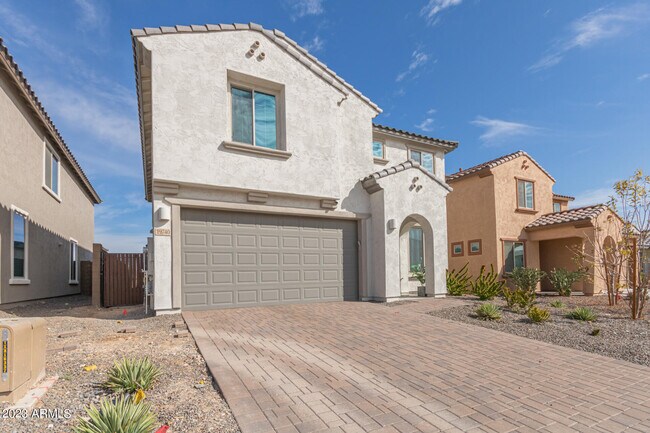 19740 W Palo Verde Dr