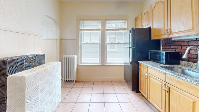 Photo - 93 Capen St Unit 2