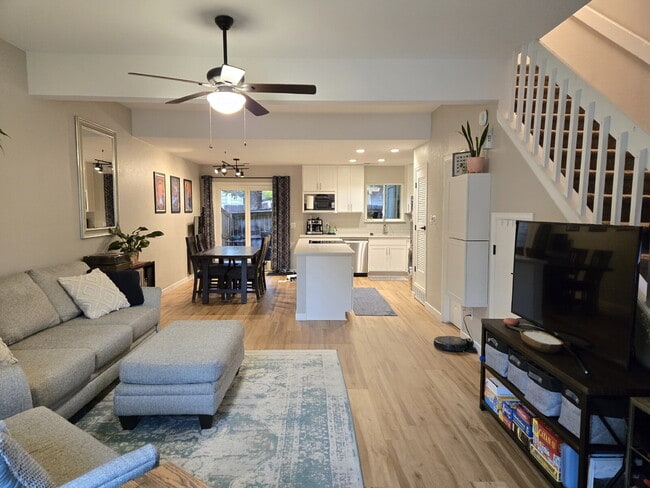 Building Photo - Spacious 2-Bed, 3-Bath Condo Retreat in Ar... Unit #502