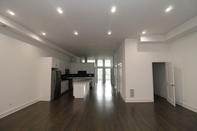 Photo - 1474 N Milwaukee Ave Unit 2F