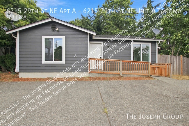Building Photo - 6215 29th St NE Unit 6215 29th St NE A Tacoma