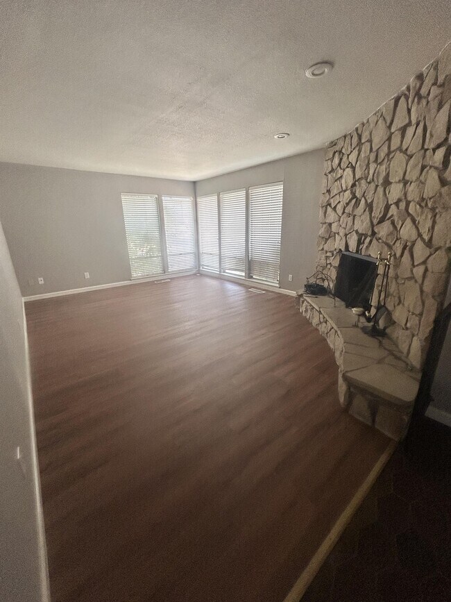 Photo - 7312 S Land Park Dr