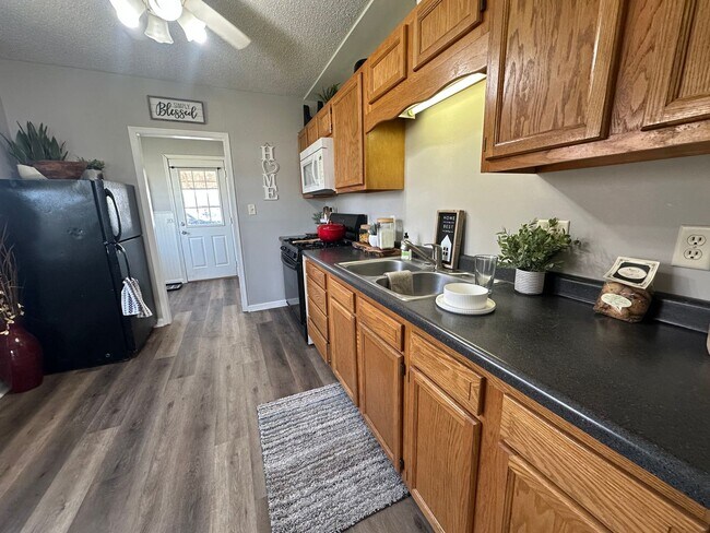 Photo - 2 bedroom, 1 bath home for rent in Evansdale
