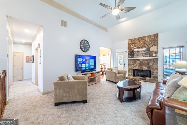 Photo - 530 Waterford Dr