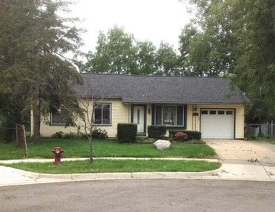 Building Photo - 2063 Champagne Dr