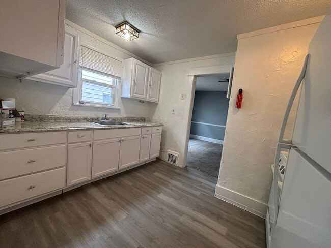 Photo - ParkHeights8827 Unidad 8827 -Down